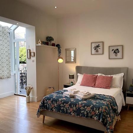 Cute&Cozy Studio Apt In Barons Court London Kültér fotó