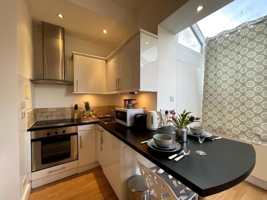 Cute&Cozy Studio Apt In Barons Court London Kültér fotó