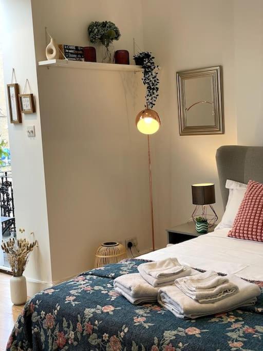 Cute&Cozy Studio Apt In Barons Court London Kültér fotó