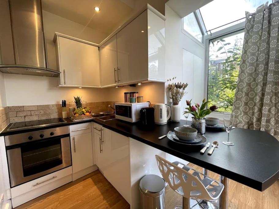 Cute&Cozy Studio Apt In Barons Court London Kültér fotó